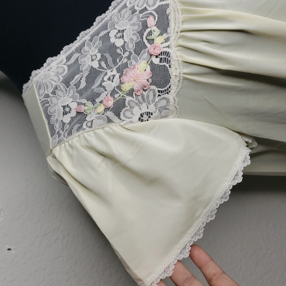 Vintage Shadowline Floral Embroidered Lacey Nylon Night Gown Dress Size M Yellow - Picture 3 of 14
